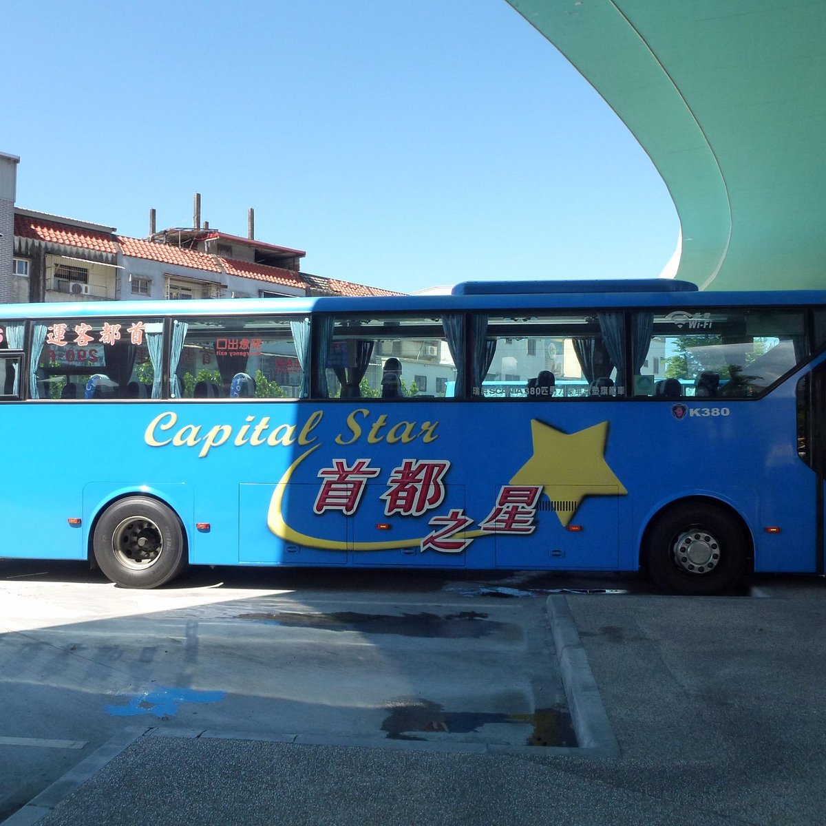 yilan tour bus