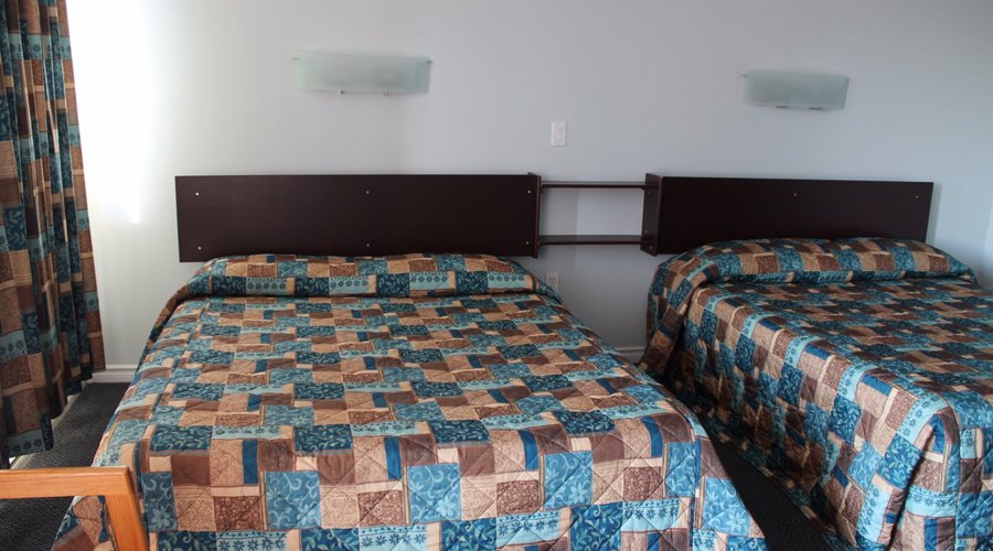 Double Rooms with Queen Beds