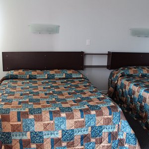 Double Rooms with Queen Beds
