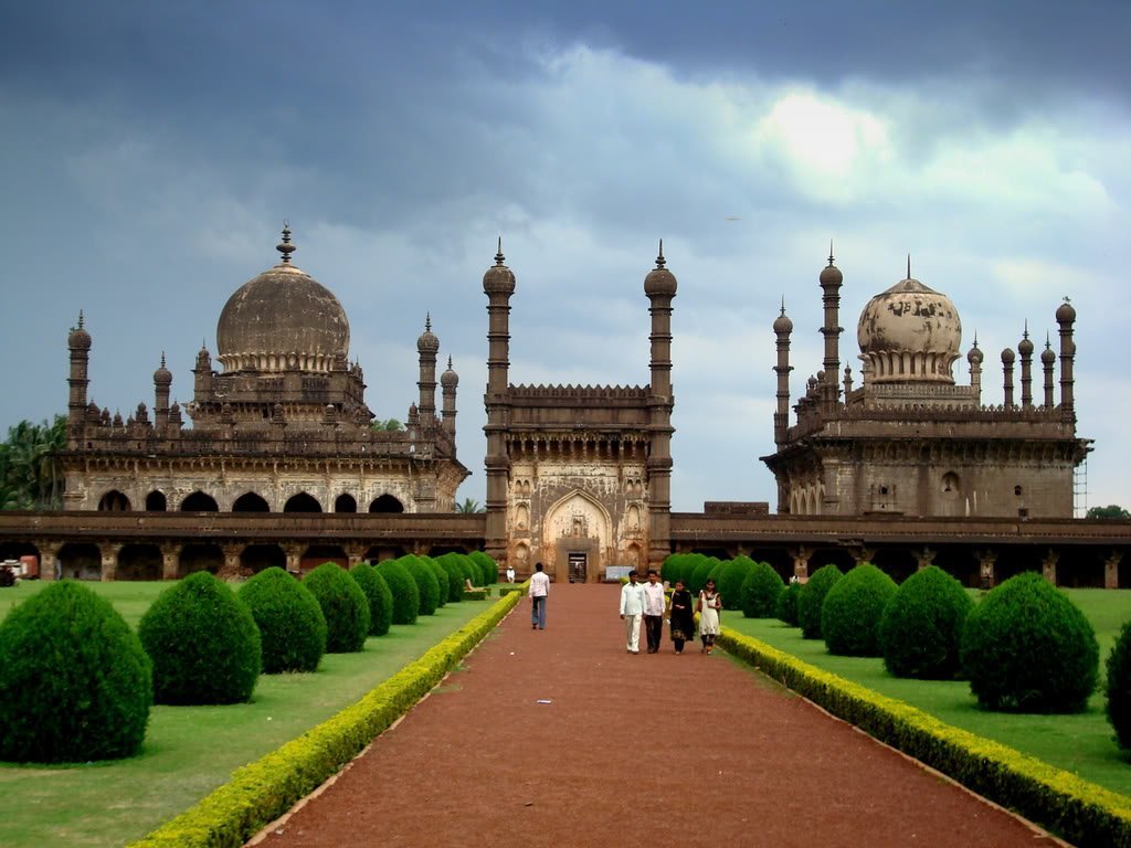 Ibrahim Roza - Vijayapura (Bijapur, India): Address, Attraction Reviews ...