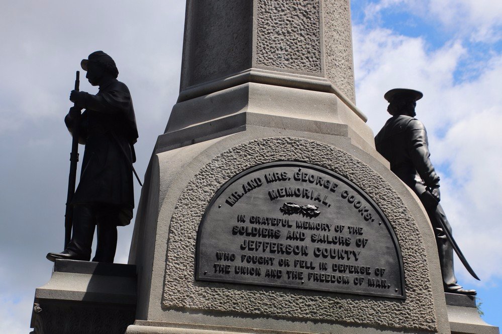 Soldiers And Sailors Civil War Monument (Watertown) - 2022 Alles Wat U ...