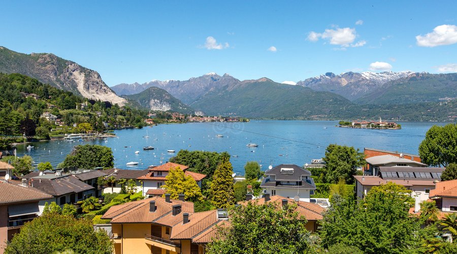 The Superior Room with lake view at the Hotel Royal