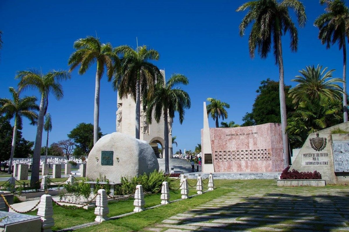 Santa Ifigenia Cemetery, Сантьяго-де-Куба - Tripadvisor