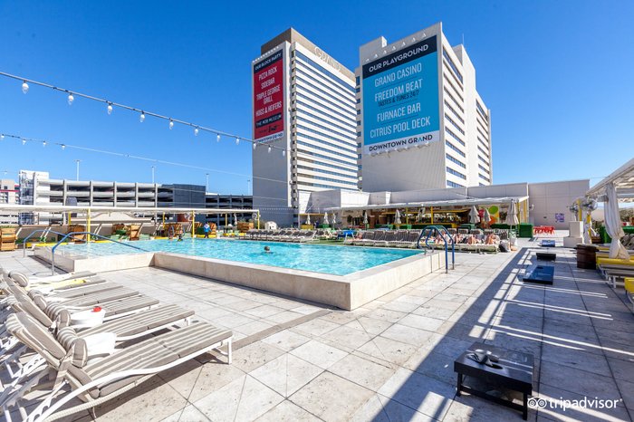 Downtown Grand Hotel Pool Pictures & Reviews - Tripadvisor