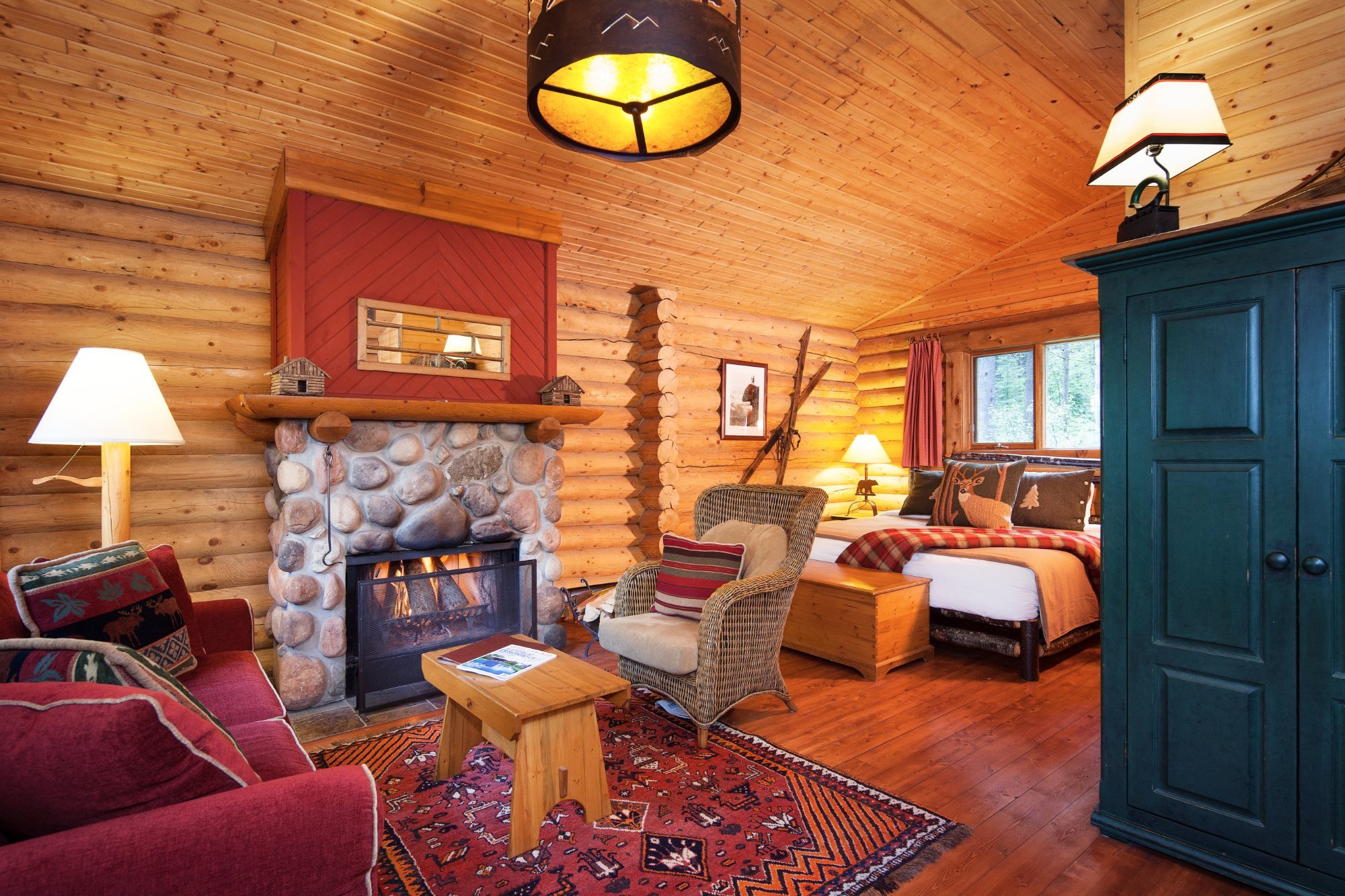 Cathedral Mountain Lodge by null