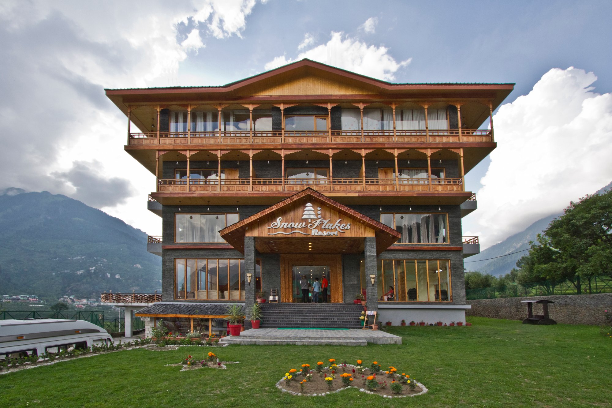 Hotel photo 13 of Snowflakes Resort & Spa.