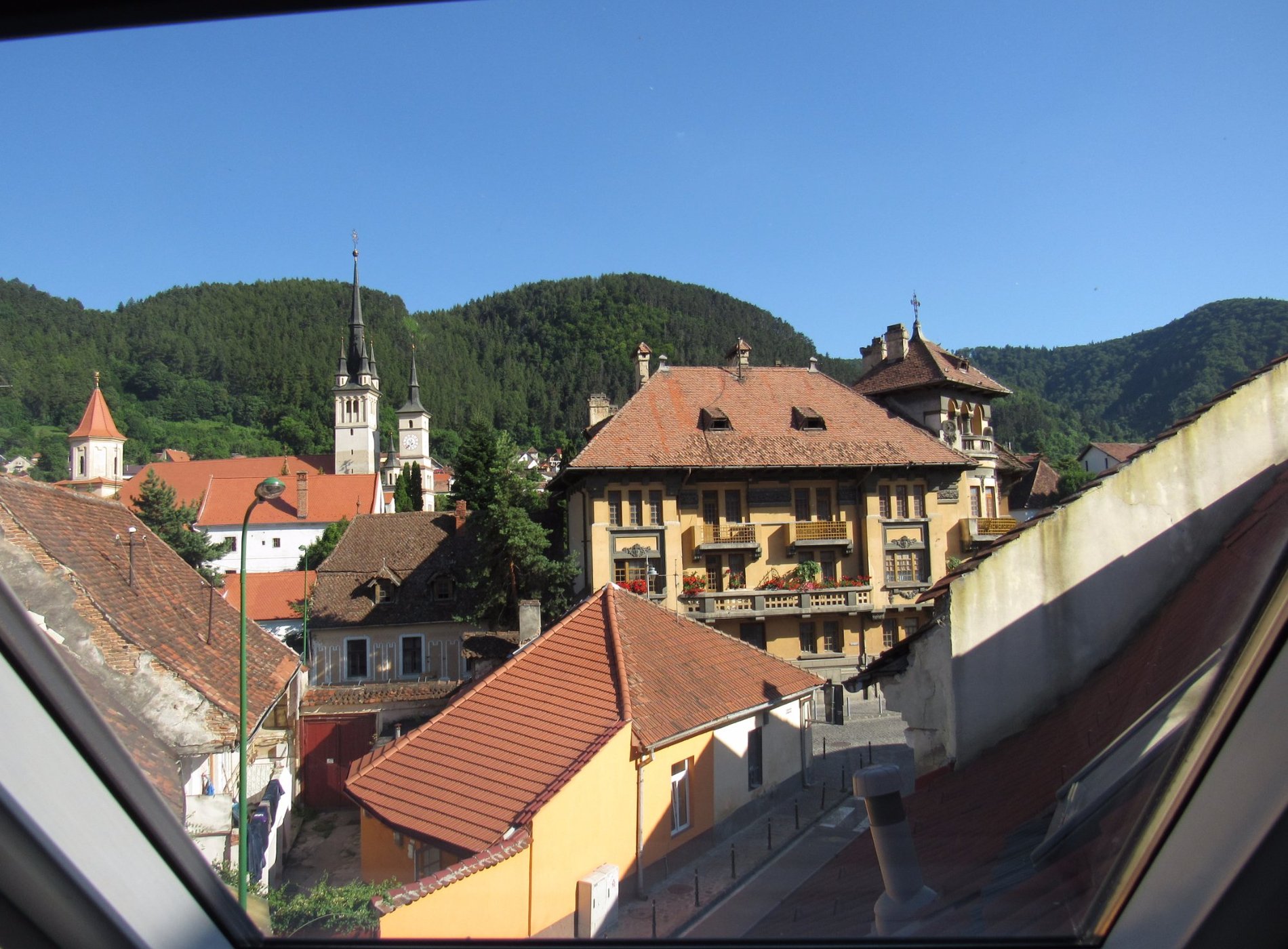 Curtea Brașoveană by null