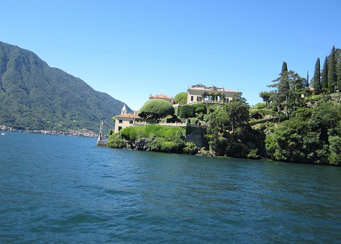 Prachtige villa's rond het meer en leuke taxiboot !