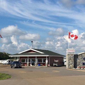 Entrance to Diamond Grove RV Campground