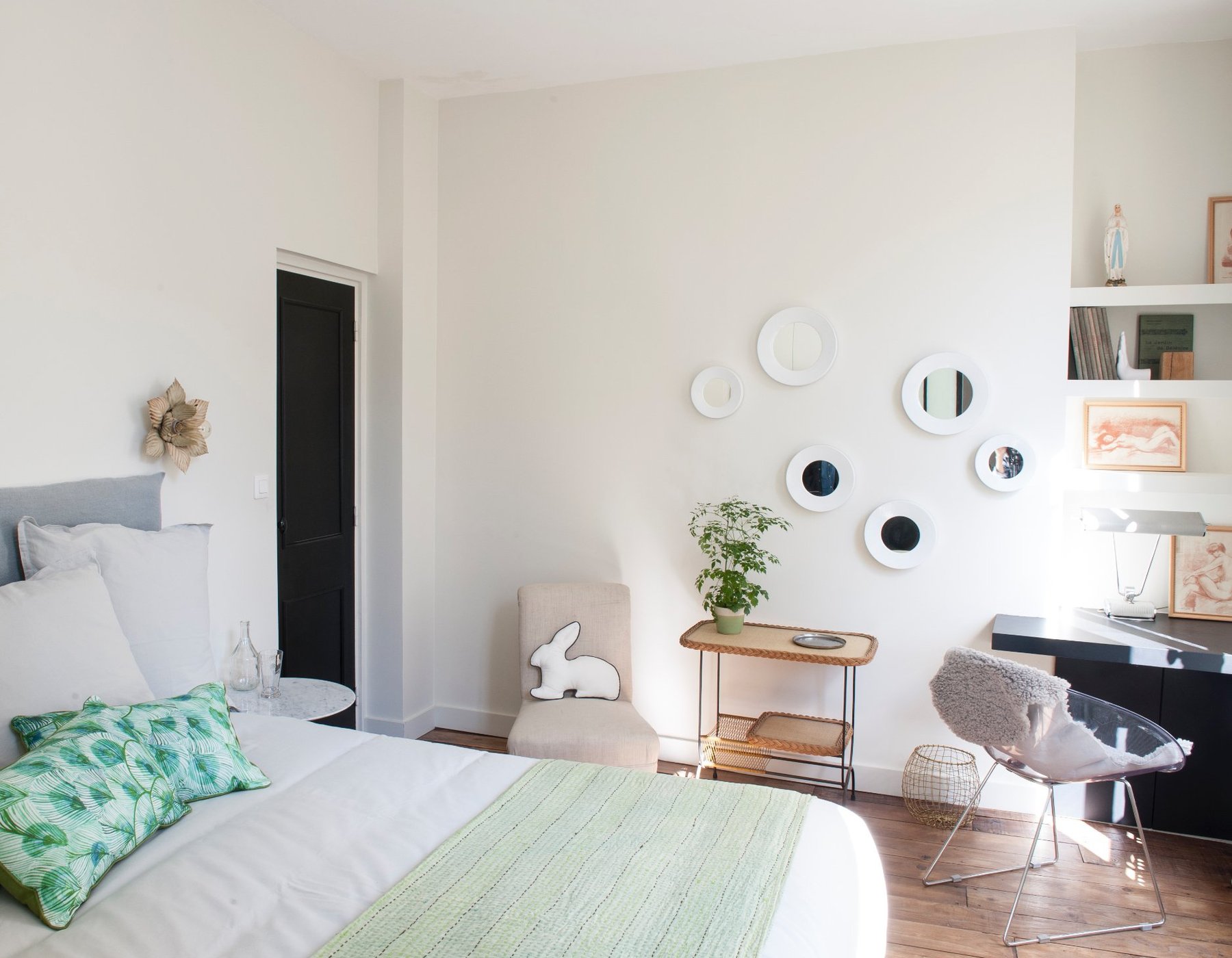 chez laurence du tilly by null