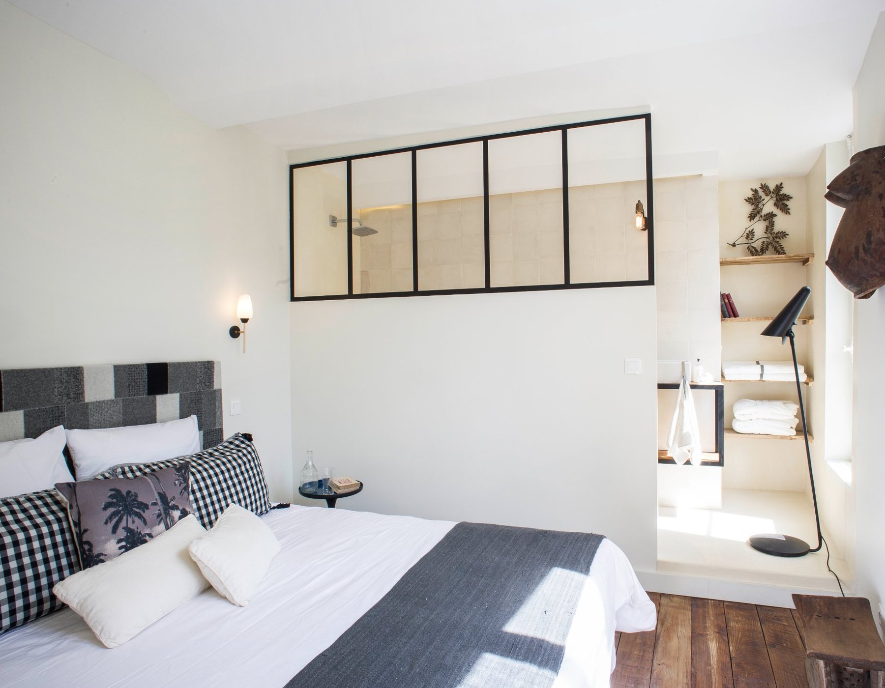 chez laurence du tilly by null