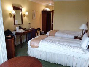 Room & Suite