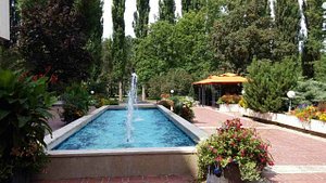 Splendid Ensana Health Spa Hotel in Piestany, image may contain: Resort, Hotel, Garden, Backyard