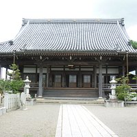 本 堂