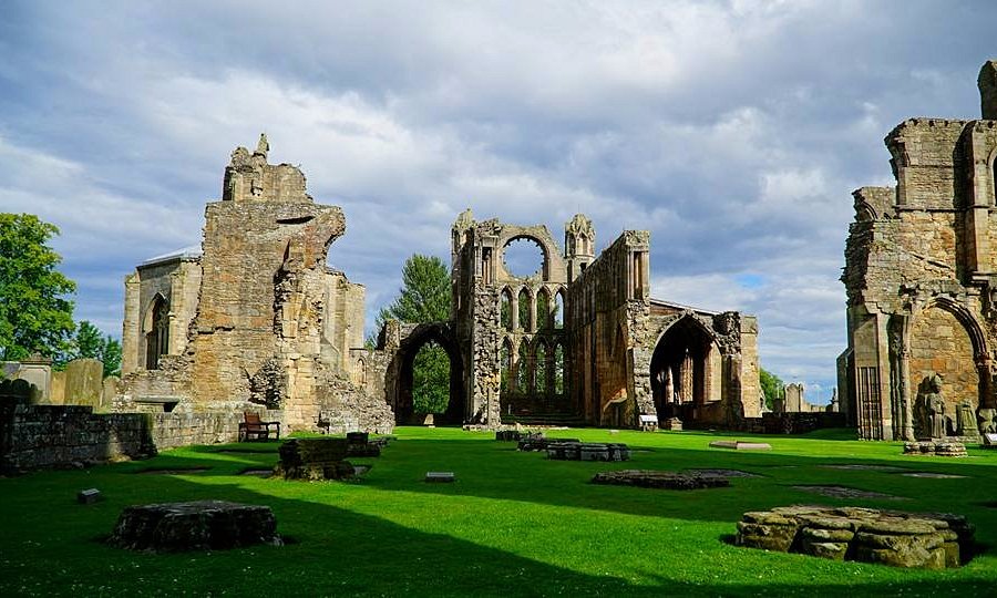 Elgin Cathedral image