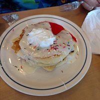 Looks like a kid's meal; was suppose to be the cupcake pancakes