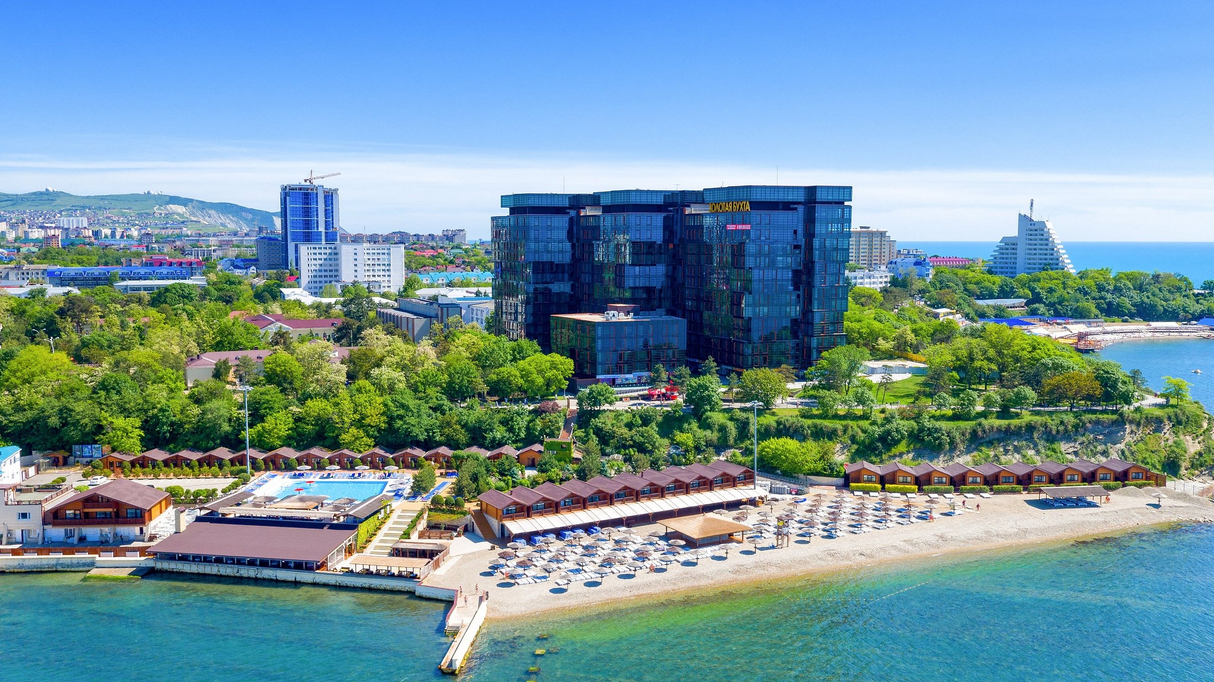 Golden bay анапа. Гостиница Золотая бухта Анапа. Золотая бухта премиум Анапа. Золотая бухта Анапа пляж отель. Золотая бухта Анапа апартаменты.