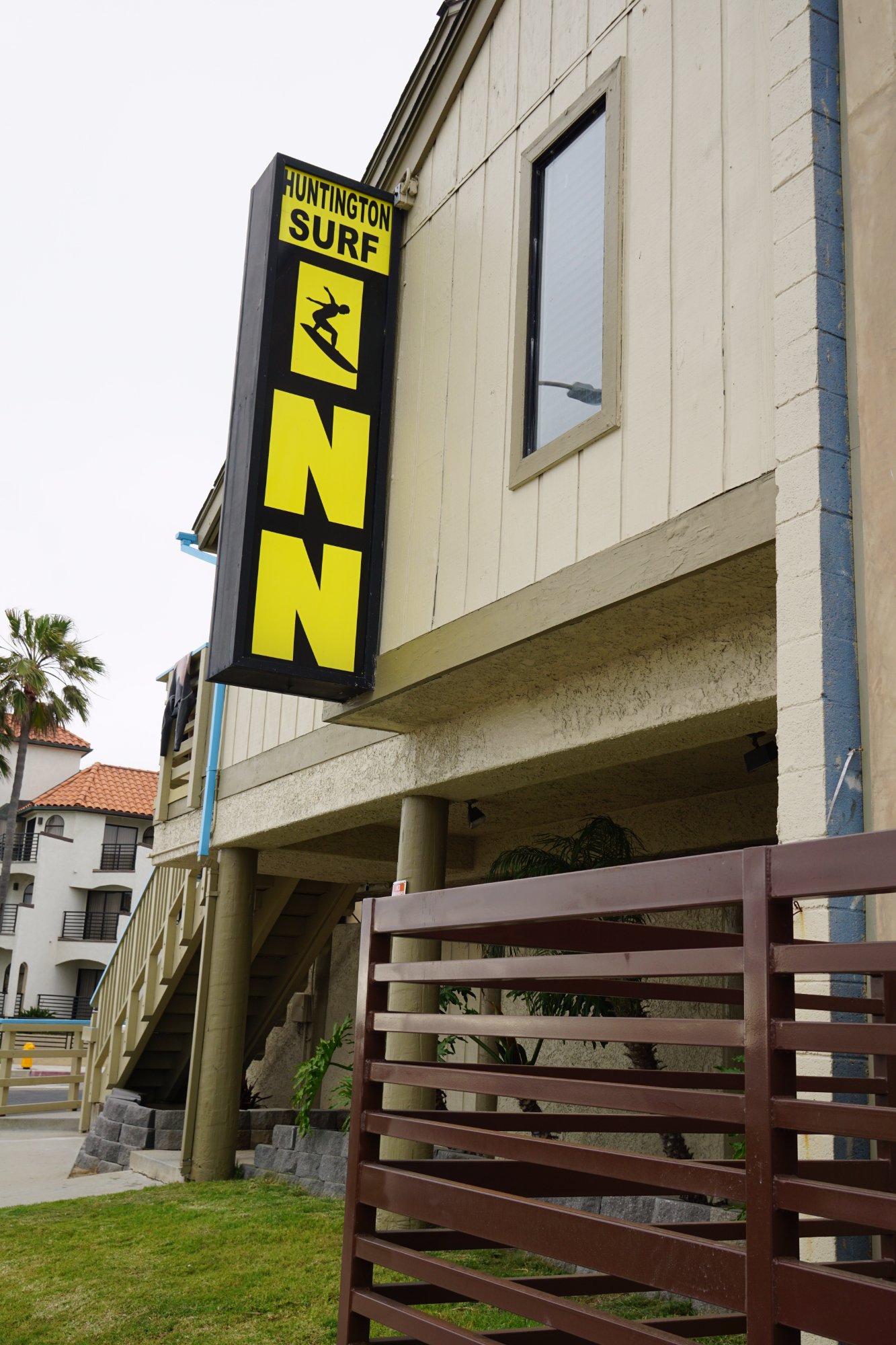 Huntington deals surf inn