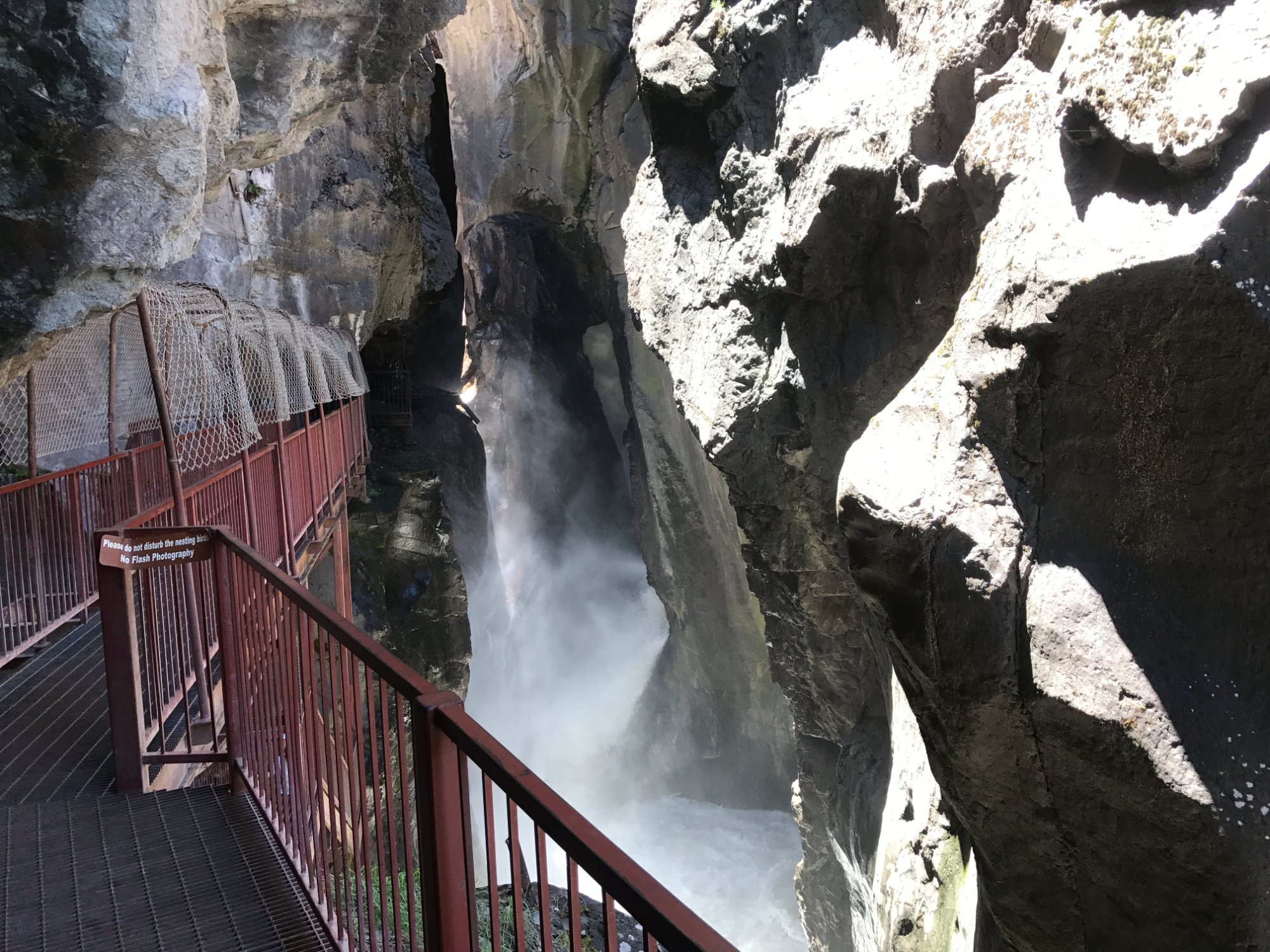 Box Canyon Waterfall Park All You Need To Know BEFORE You Go 2024   Falls In Center Of Pic 