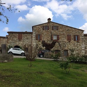 Magnificat with luxury artisanal Tuscan leather bag - Tenuta Casanova