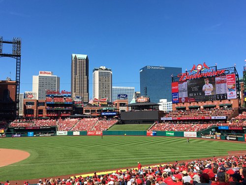 4 St. Louis bars to watch the next Cardinals game at