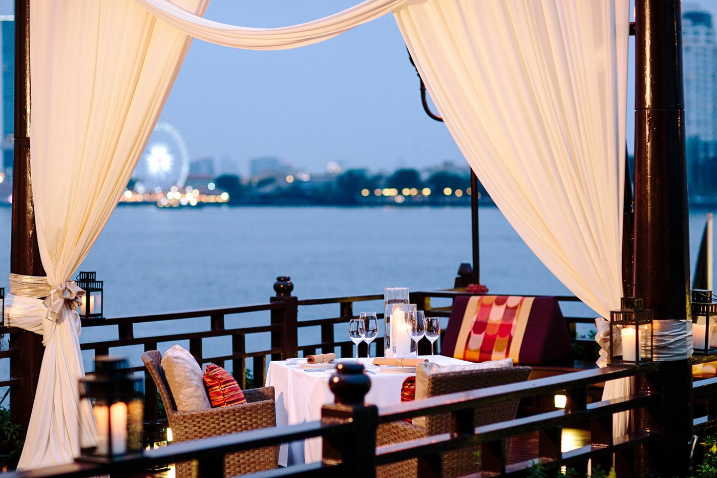 Anantara Riverside Bangkok Resort Private Balconies: Pictures & Reviews ...