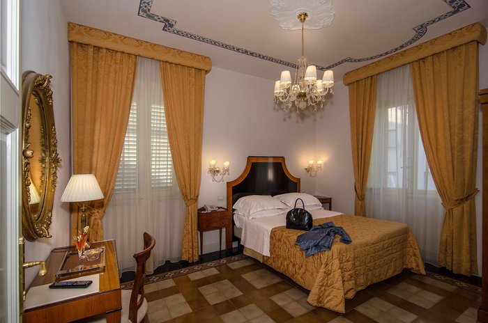 Lucca in Azzurro Rooms: Pictures & Reviews - Tripadvisor