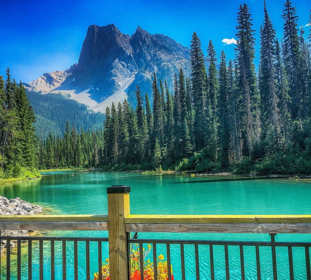 翡翠湖-加拿大旅游风景摄影壁纸预览 | 10wallpaper.com