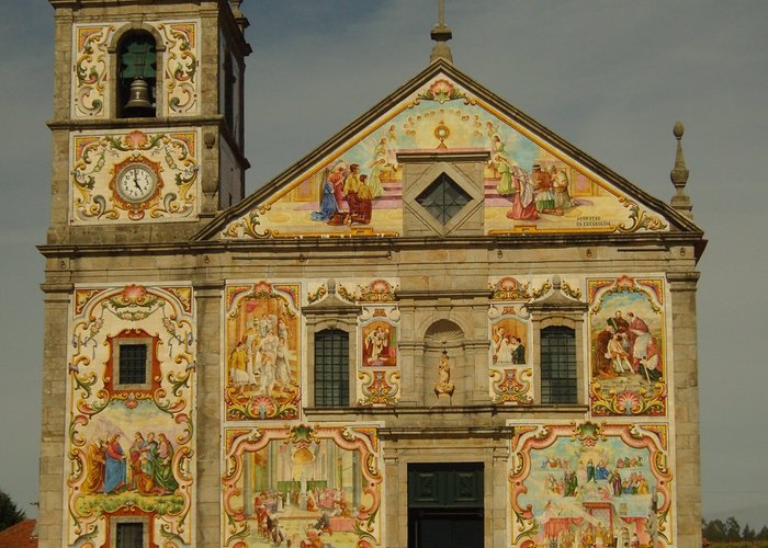 Main entrance Igreja Paroquial de Valega