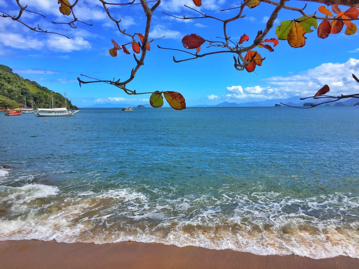 Para que todos consigam assistir - Shopping Praia de Belas