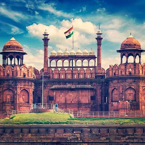 Red fort india flag hi-res stock photography and images - Alamy