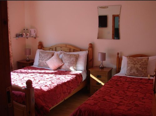 PADUA GUEST ACCOMMODATION - Updated 2024 Prices & Guest house Reviews ...