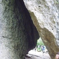 岩の通路