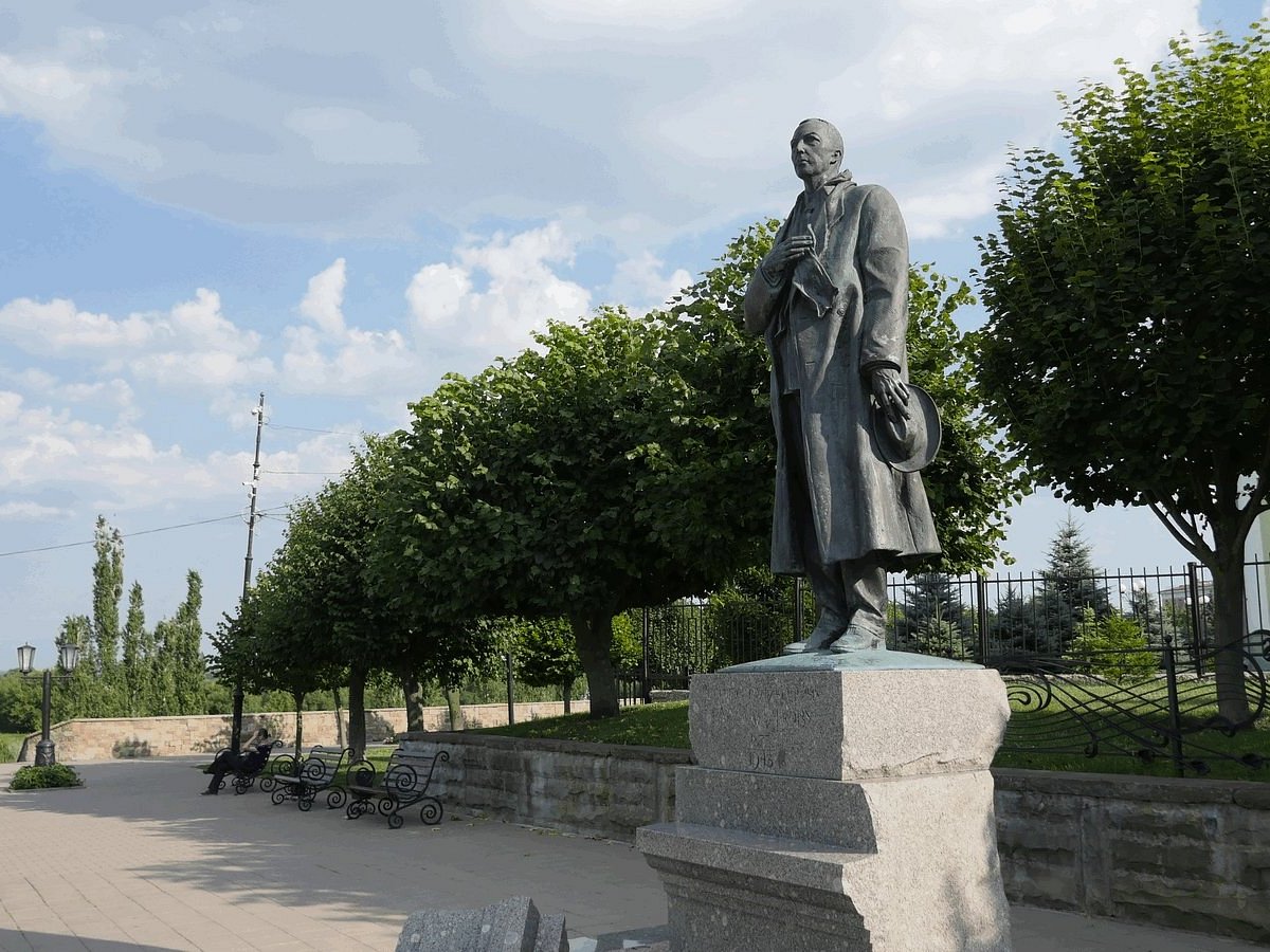 Памятник С.В. Рахманинову, Тамбов: лучшие советы перед посещением - Tripadvisor