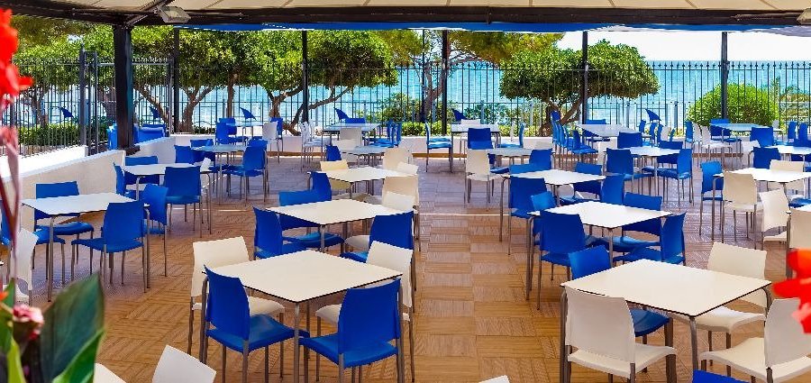 Panorámica de la terraza de la Cúpula. Posiblemente las mejores vistas a la playa las Fuentes
