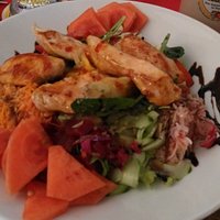 Steak, Backhendl und Salat. Spitze !!!