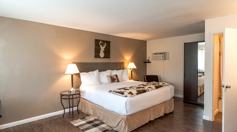 The Standard King at the Alpine Trail Ridge Inn
