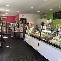 L'atelier de la Glace l'intérieur de la boutique Saint Georges de Didonne