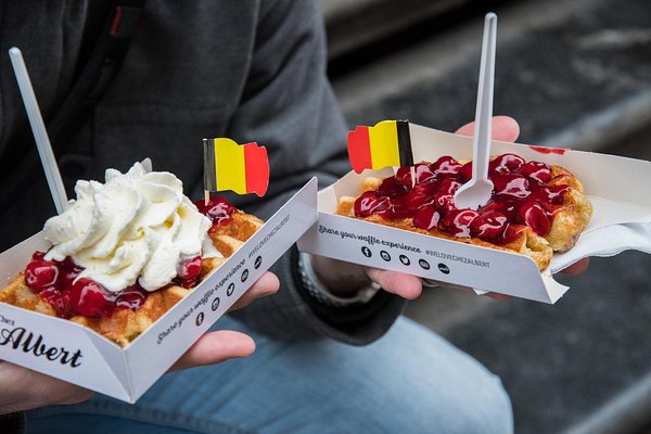 Belgian Waffles in Brugge • European Cuisine, Culture & Travel©
