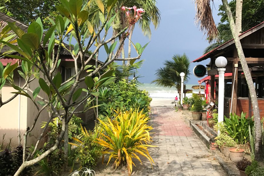 Hotel near beach langkawi THE 10