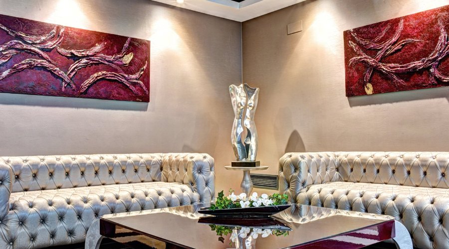 Lounge area