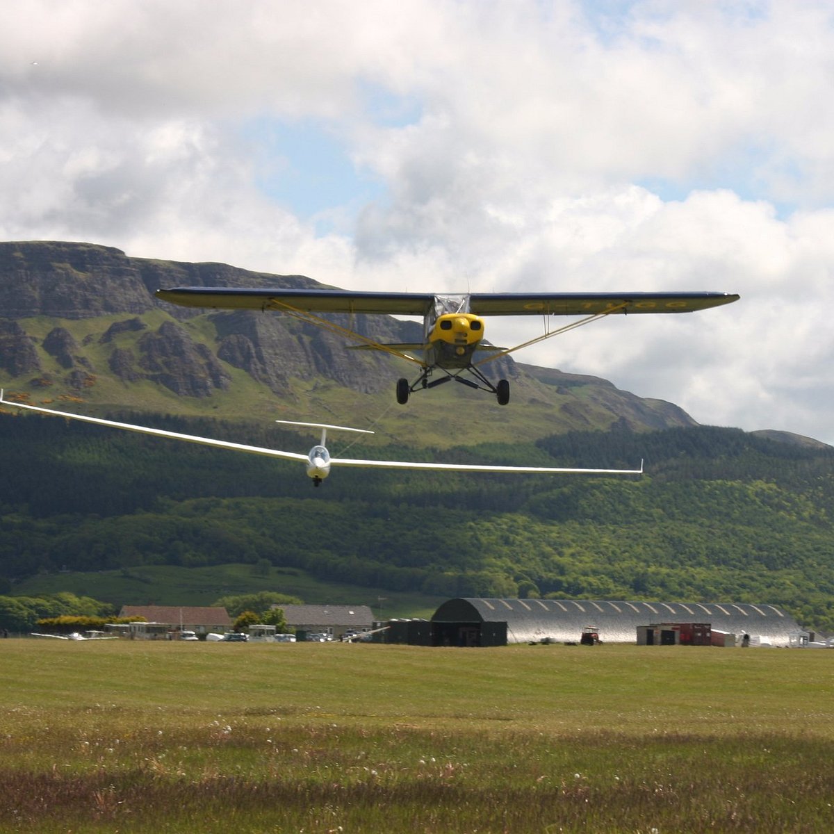 Learn to Fly – Ulster Flying Club – Flying Lessons in Northern Ireland