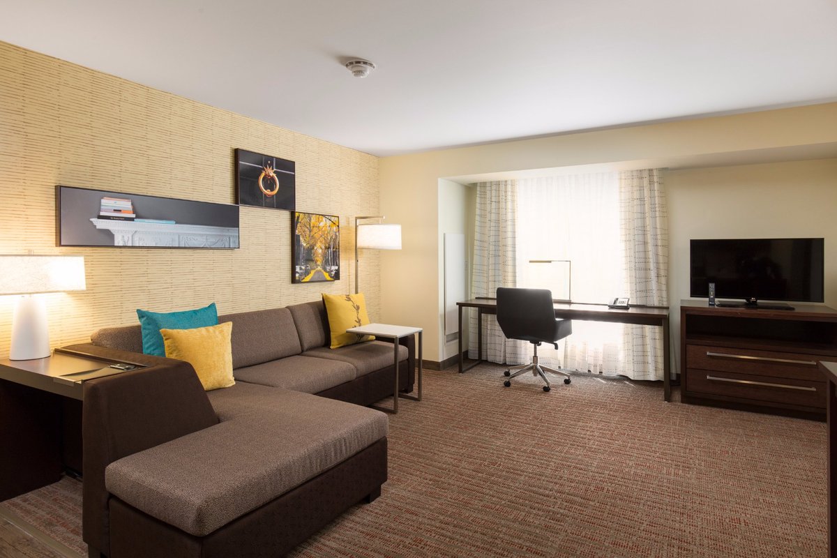 Residence Inn by Marriott Denver Central Park Rooms: Pictures & Reviews ...