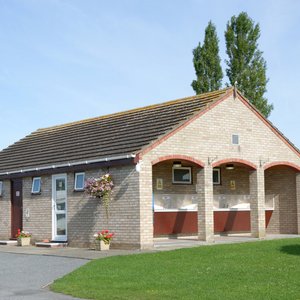 Highfield Farm Touring Park - shower / toilets / washing up block