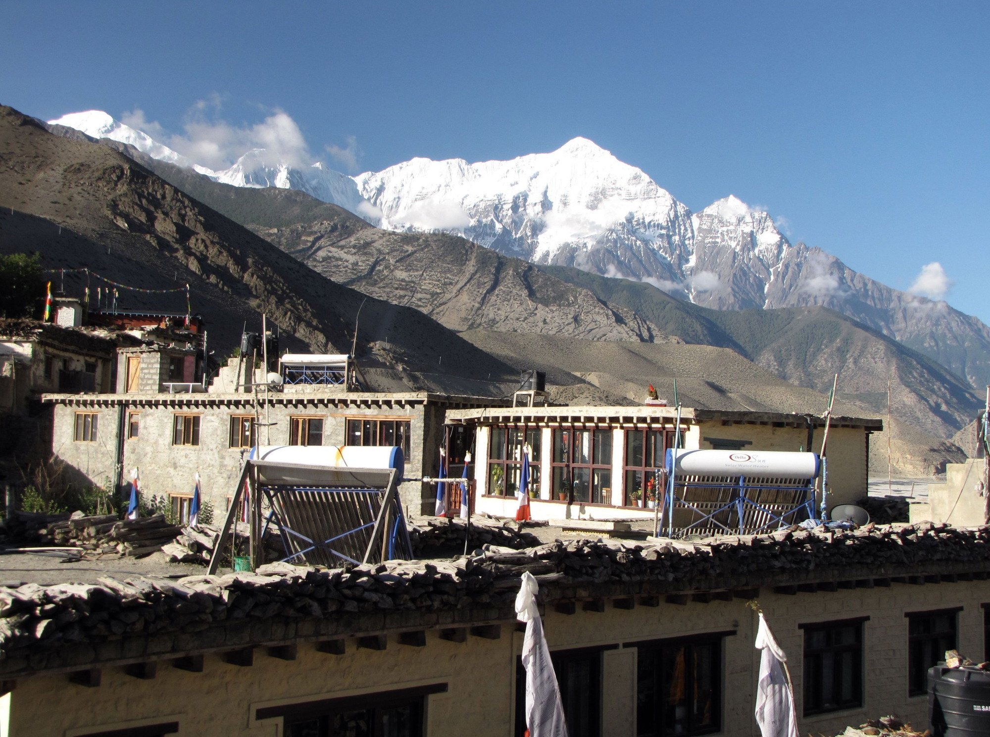 Hotel Mustang Gateway & Yac Donald's Restaurant image