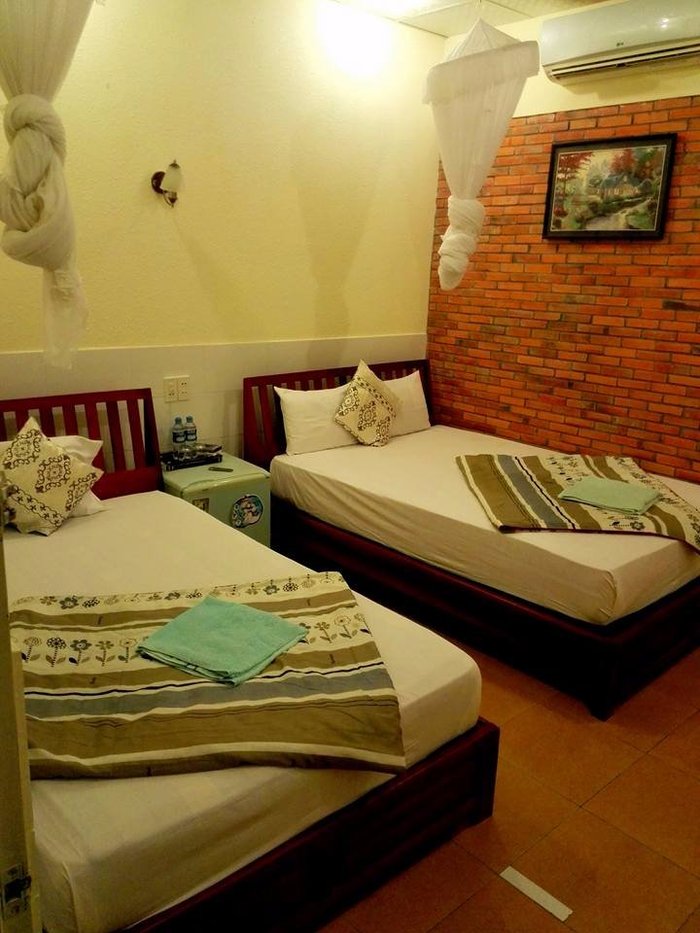 Nhat Quang Hotel - hotel rooms