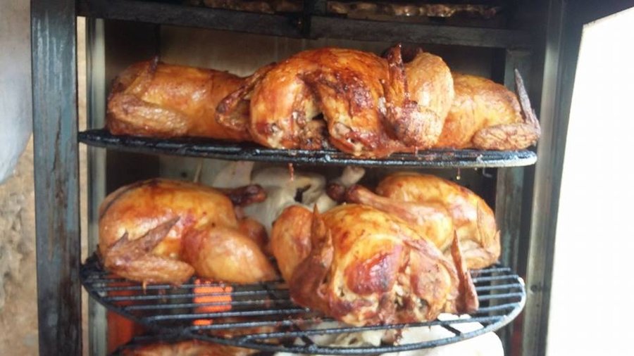 FRANGO ASSADO NA HORA TODOS OS DOMINGOS..