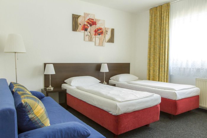 APARTHOTEL VEGA - Updated 2024 Prices & Hotel Reviews (Berlin, Germany)