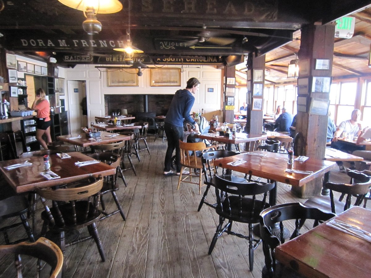 THE BLACK DOG TAVERN, Vineyard Haven - Menu, Prices & Restaurant Reviews -  Tripadvisor