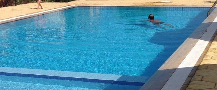 Уединенное поселение Челси в 5 мин от поселка Арапкой, на территории поселка магазин и 2 рестора